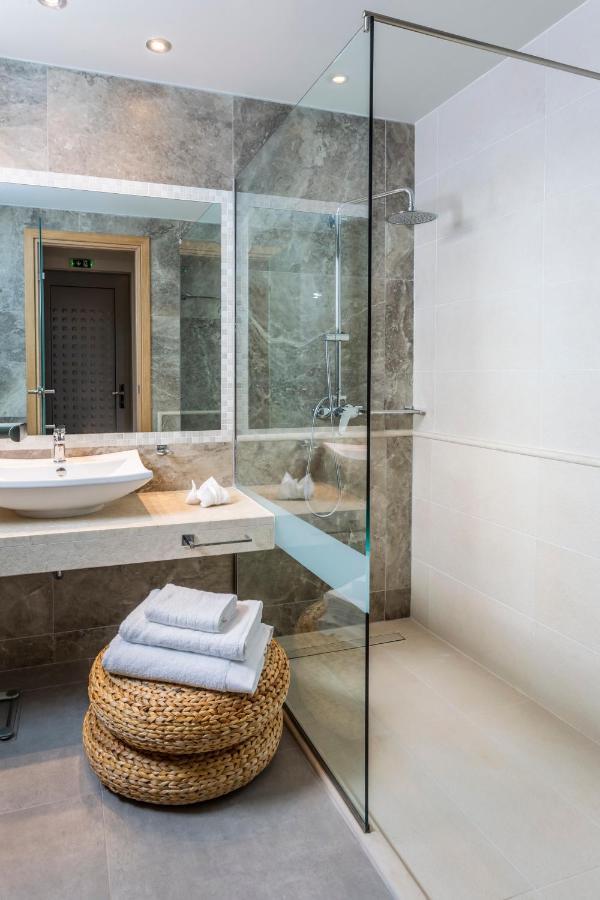 Elysian Luxury And קלמאטה