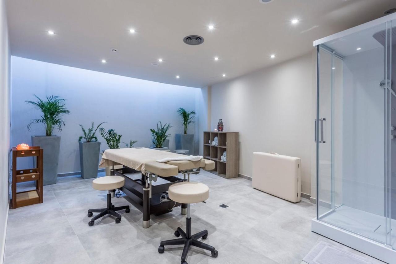 Elysian Luxury And קלמאטה